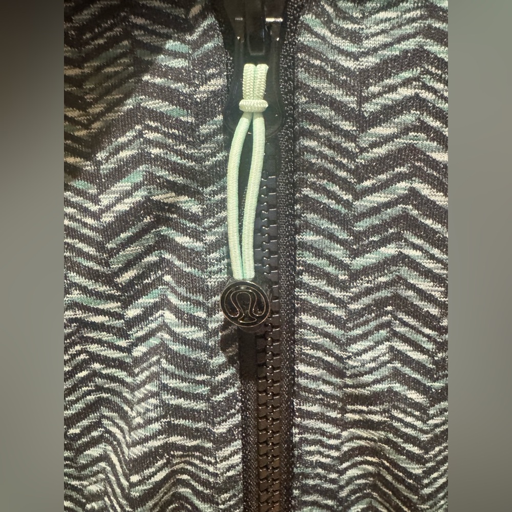 lululemon athletica Black Define Jacket with Teal Piping - Picture 2 of 4